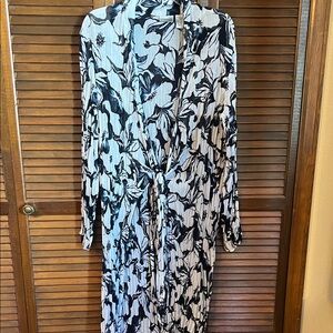 Chico's Black Navy and White Floral Tie-Front Long Sleeve Dress